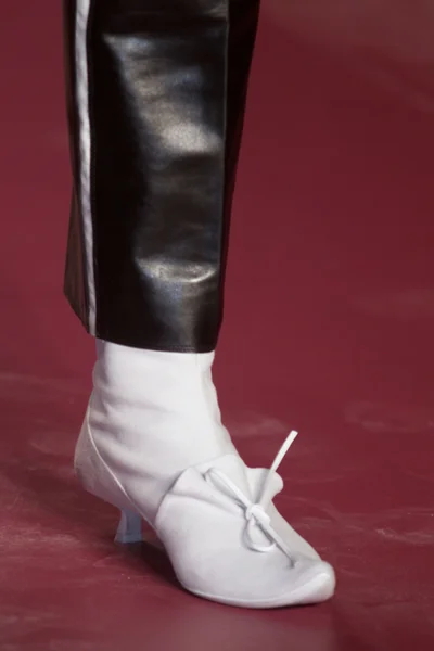 Look 27